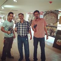 با همکاران فرهنگستان پس از سامان دهی نمایشگاه عکس 